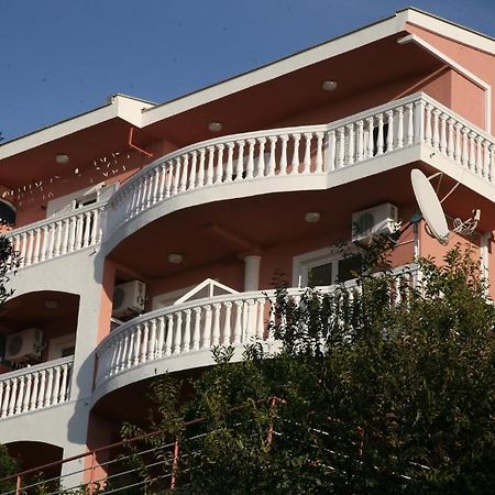 Omega Apartments Ulcinj Ngoại thất bức ảnh