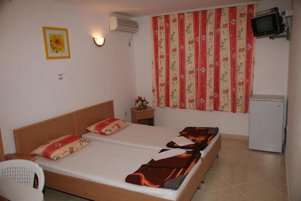 Omega Apartments Ulcinj Phòng bức ảnh