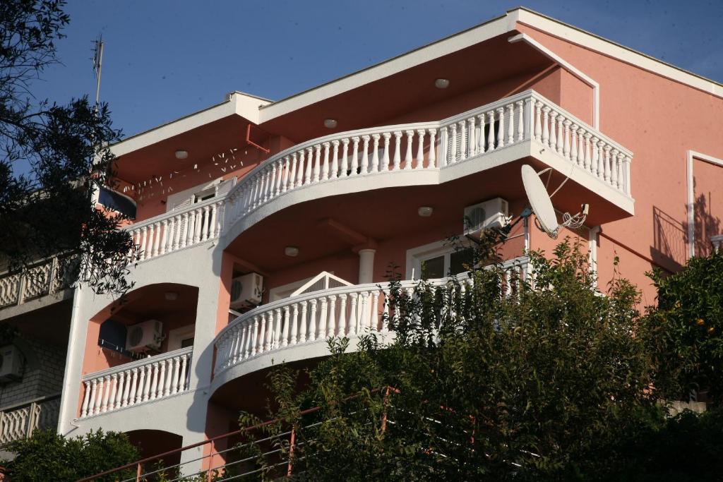 Omega Apartments Ulcinj Ngoại thất bức ảnh