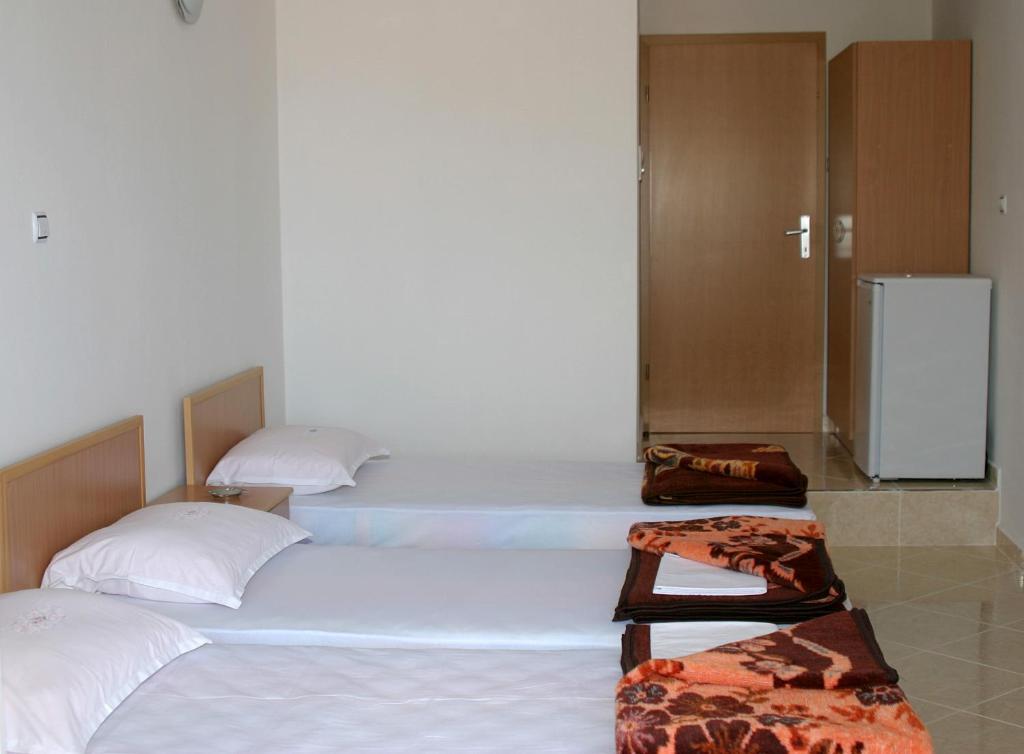 Omega Apartments Ulcinj Phòng bức ảnh